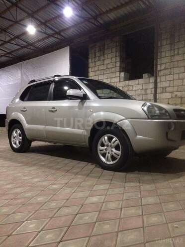 Hyundai Tucson 2007, 136,000 km - 2.0 l - Salyan