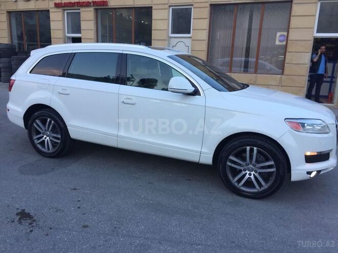 Audi Q7 2009, 142,000 km - 4.2 l - Sumqayıt
