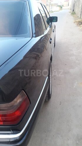 Mercedes E 220 1993, 317,000 km - 2.2 л - Sumqayıt