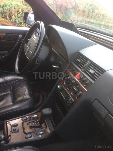 Mercedes C 230 1999, 220,000 km - 2.3 l - Bakı