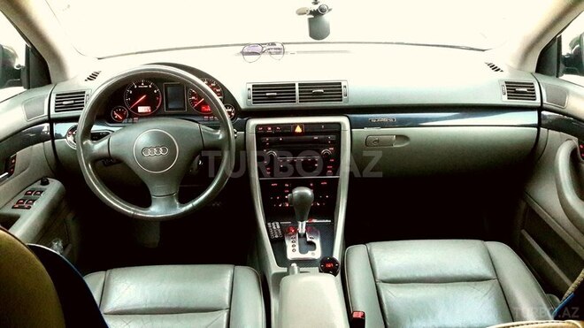 Audi A4 2003, 140,000 km - 1.8 l - Şamaxı