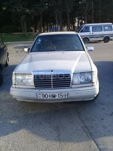 Mercedes E 250 1992, 365,000 km - 2.5 l - Bakı