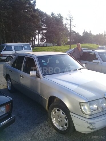 Mercedes E 250 1992, 365,000 km - 2.5 l - Bakı