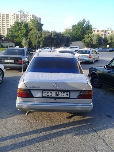 Mercedes E 250 1992, 365,000 km - 2.5 l - Bakı