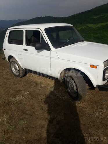 LADA (VAZ) Niva 1998, 318,000 km - 1.6 l - Lerik