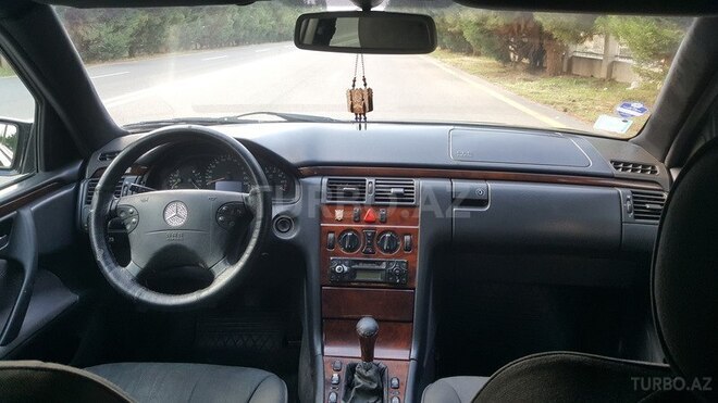Mercedes E 200 2000, 207,000 km - 2.0 l - Gəncə