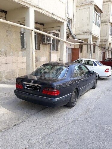 Mercedes E 280 1997, 350,000 km - 2.8 l - Bakı