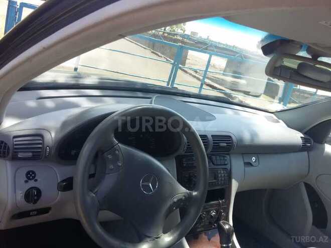 Mercedes C 240 2003, 260,000 km - 2.6 л - Bakı
