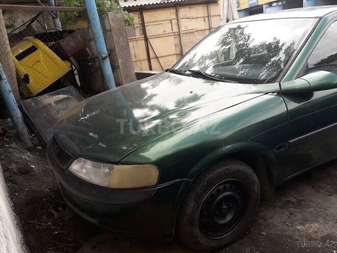 Opel Vectra 1997, 230,000 km - 1.6 l - Bakı