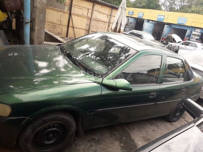 Opel Vectra 1997, 230,000 km - 1.6 l - Bakı