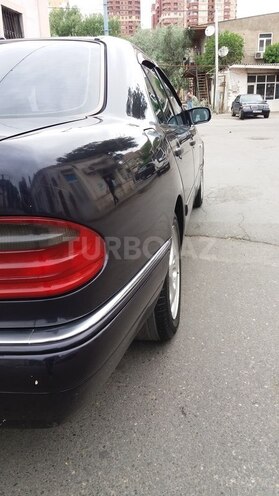 Mercedes E 240 1999, 563,000 km - 2.4 l - Bakı