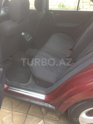 Mercedes E 220 1998, 270,000 km - 2.2 l - Sumqayıt