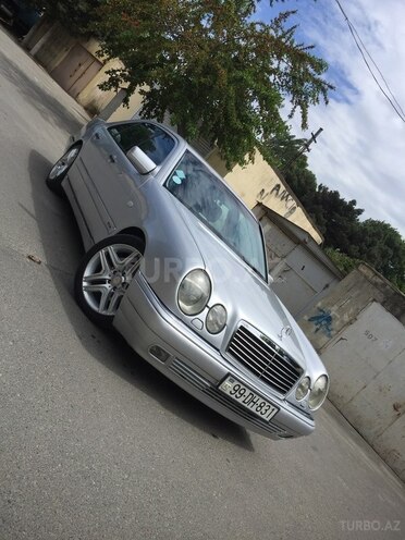 Mercedes E 220 1998, 254,000 km - 2.2 l - Bakı