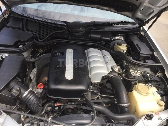 Mercedes E 220 1998, 254,000 km - 2.2 l - Bakı