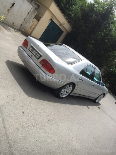 Mercedes E 220 1998, 254,000 km - 2.2 l - Bakı