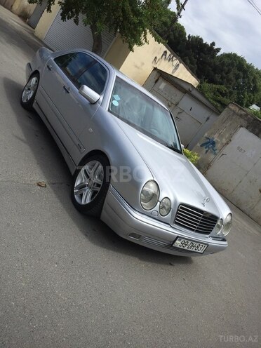 Mercedes E 220 1998, 254,000 km - 2.2 l - Bakı