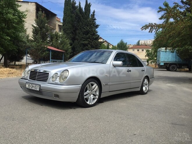 Mercedes E 220 1998, 254,000 km - 2.2 l - Bakı