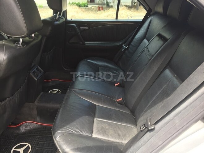 Mercedes E 220 1998, 254,000 km - 2.2 l - Bakı
