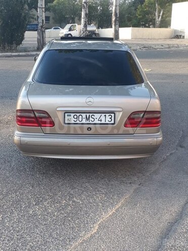 Mercedes E 320 2001, 358,000 km - 3.2 l - Bakı