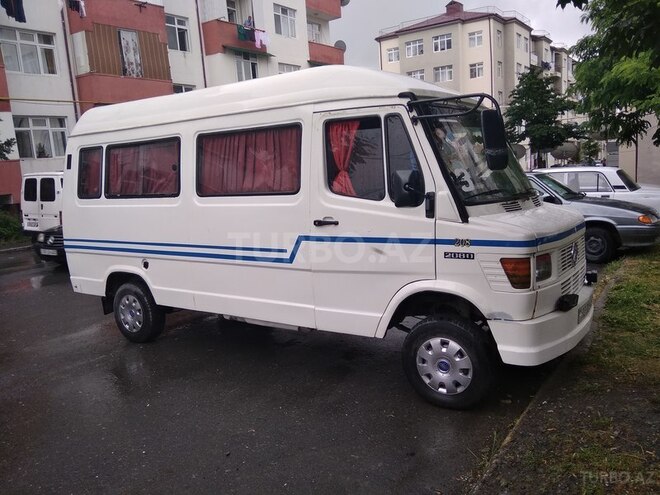 Mercedes 208 D 1983, 222,000 km - 2.3 l - Qəbələ