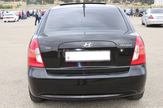 Hyundai Accent 2007, 200,000 km - 1.6 l - Bakı