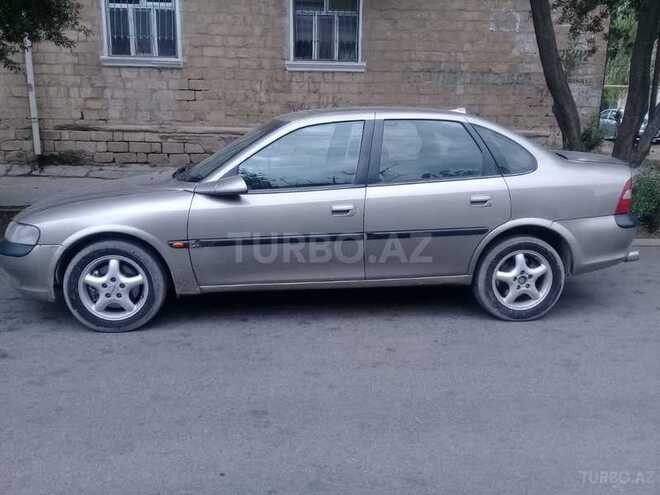 Opel Vectra 1996, 250,000 km - 2.5 l - Sumqayıt