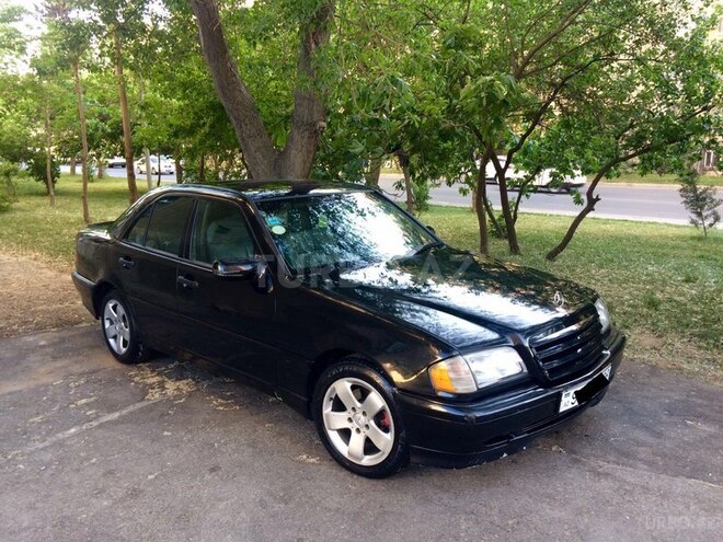 Mercedes C 230 1999, 250,000 km - 2.3 l - Bakı