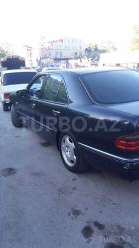 Mercedes E 240 1998, 250,000 km - 2.4 l - Bakı
