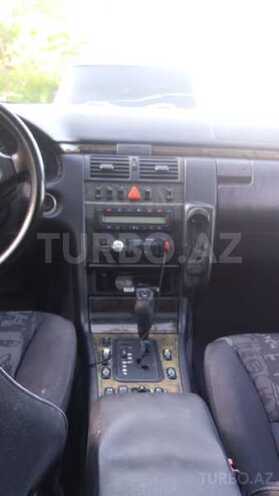 Mercedes E 240 1998, 250,000 km - 2.4 l - Bakı
