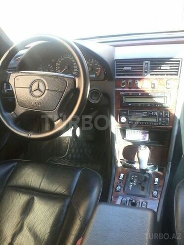 Mercedes C 240 1999, 319,000 km - 2.4 л - Bakı