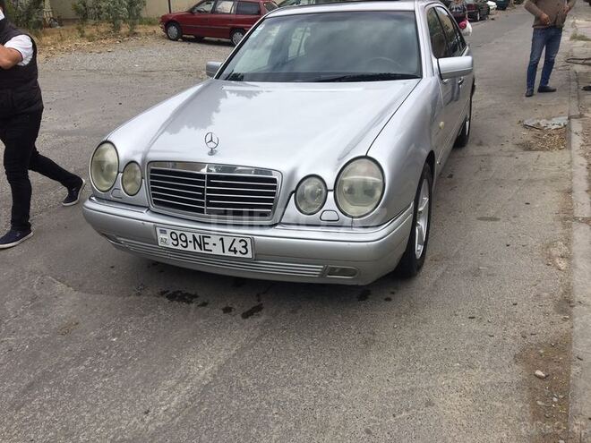 Mercedes E 240 1998, 317,000 km - 2.4 l - Bakı
