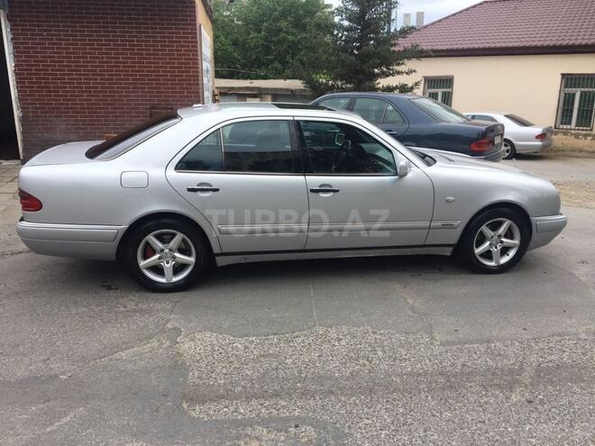 Mercedes E 240 1998, 317,000 km - 2.4 l - Bakı