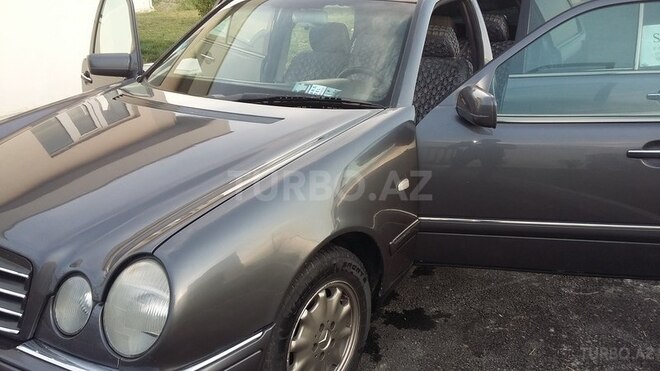 Mercedes E 230 1997, 340,000 km - 2.3 l - Ucar
