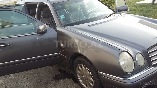 Mercedes E 230 1997, 340,000 km - 2.3 l - Ucar
