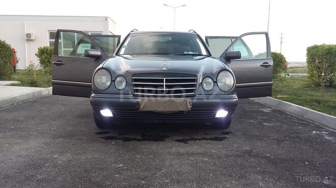 Mercedes E 230 1997, 340,000 km - 2.3 l - Ucar