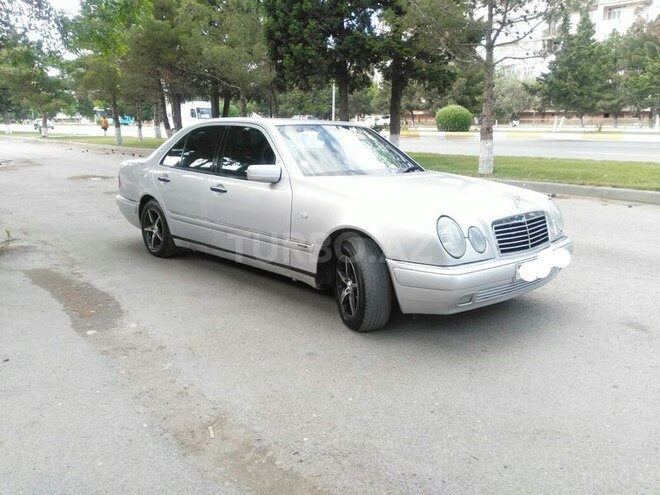 Mercedes E 240 1998, 290,000 km - 2.4 l - Bakı