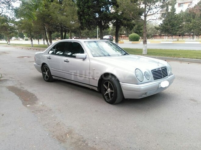 Mercedes E 240 1998, 290,000 km - 2.4 l - Bakı