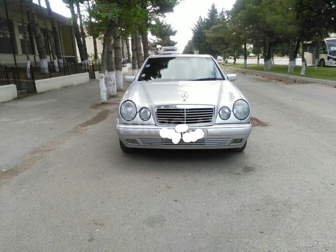 Mercedes E 240 1998, 290,000 km - 2.4 l - Bakı