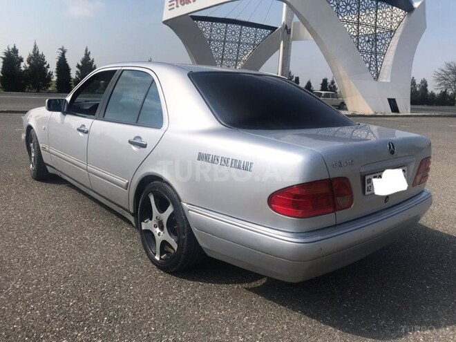 Mercedes E 240 1998, 270,000 km - 2.8 l - Bakı