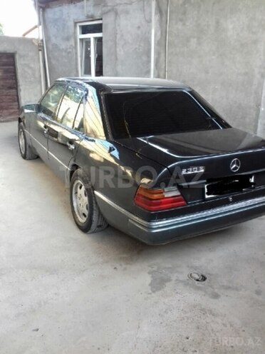 Mercedes E 230 1990, 250,200 km - 2.3 l - Gəncə