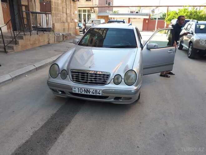 Mercedes E 280 2001, 284,951 km - 2.8 l - Bakı