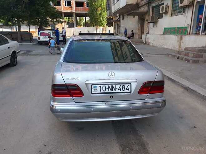 Mercedes E 280 2001, 284,951 km - 2.8 l - Bakı