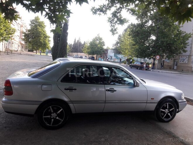 Mercedes C 220 1994, 298,995 km - 2.2 l - Gəncə