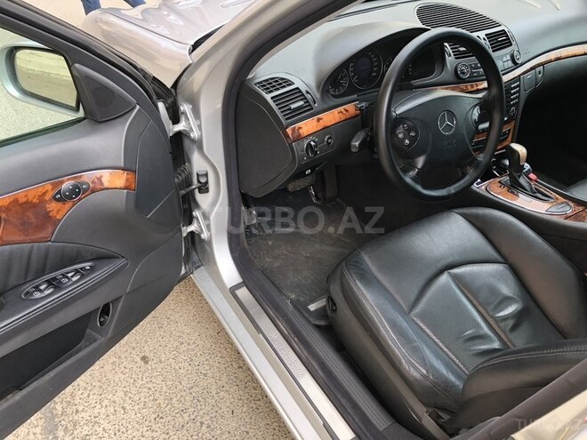 Mercedes E 240 2004, 300,000 km - 2.6 l - Bakı