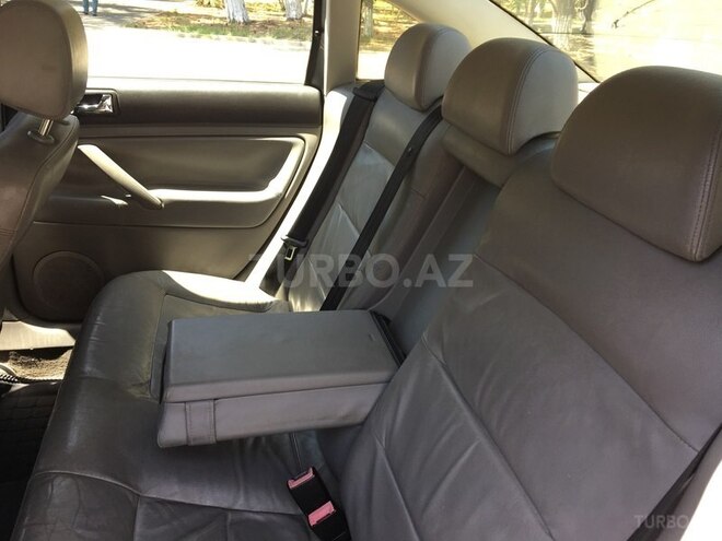 Volkswagen Passat 2003, 170,000 km - 1.8 л - Sumqayıt