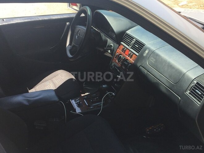 Mercedes C 280 1999, 318,000 km - 2.8 l - Bakı