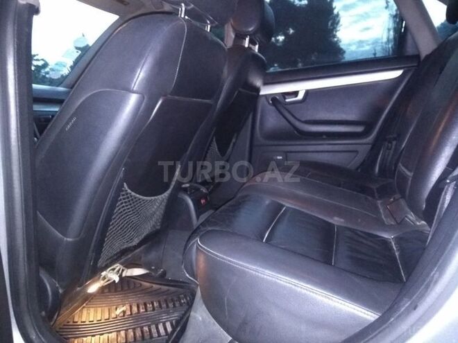 Audi A4 2004, 284,000 km - 1.8 l - Bakı