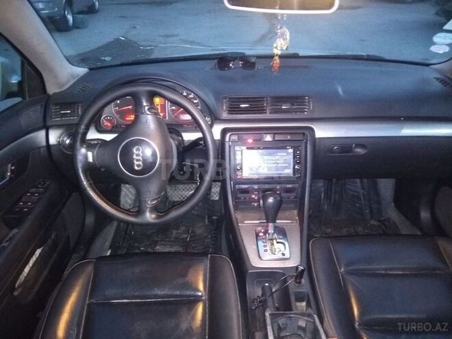 Audi A4 2004, 284,000 km - 1.8 l - Bakı
