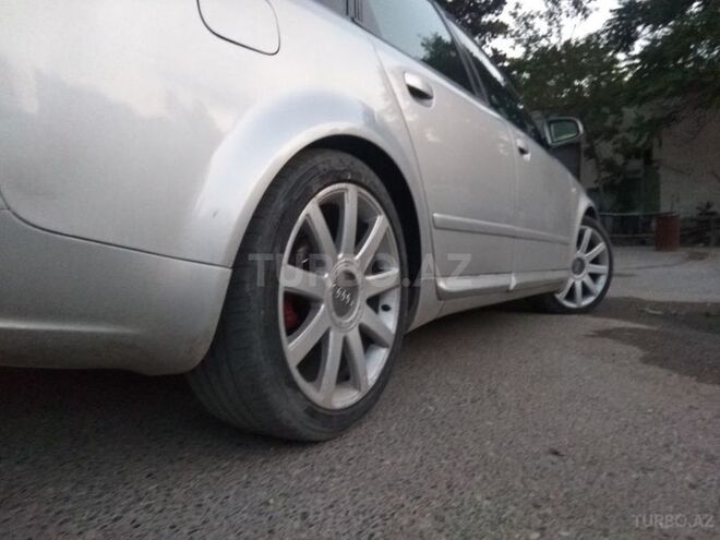 Audi A4 2004, 284,000 km - 1.8 l - Bakı