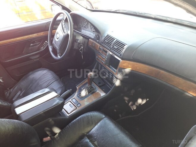 BMW 528 1996, 236,000 km - 2.8 л - Xırdalan